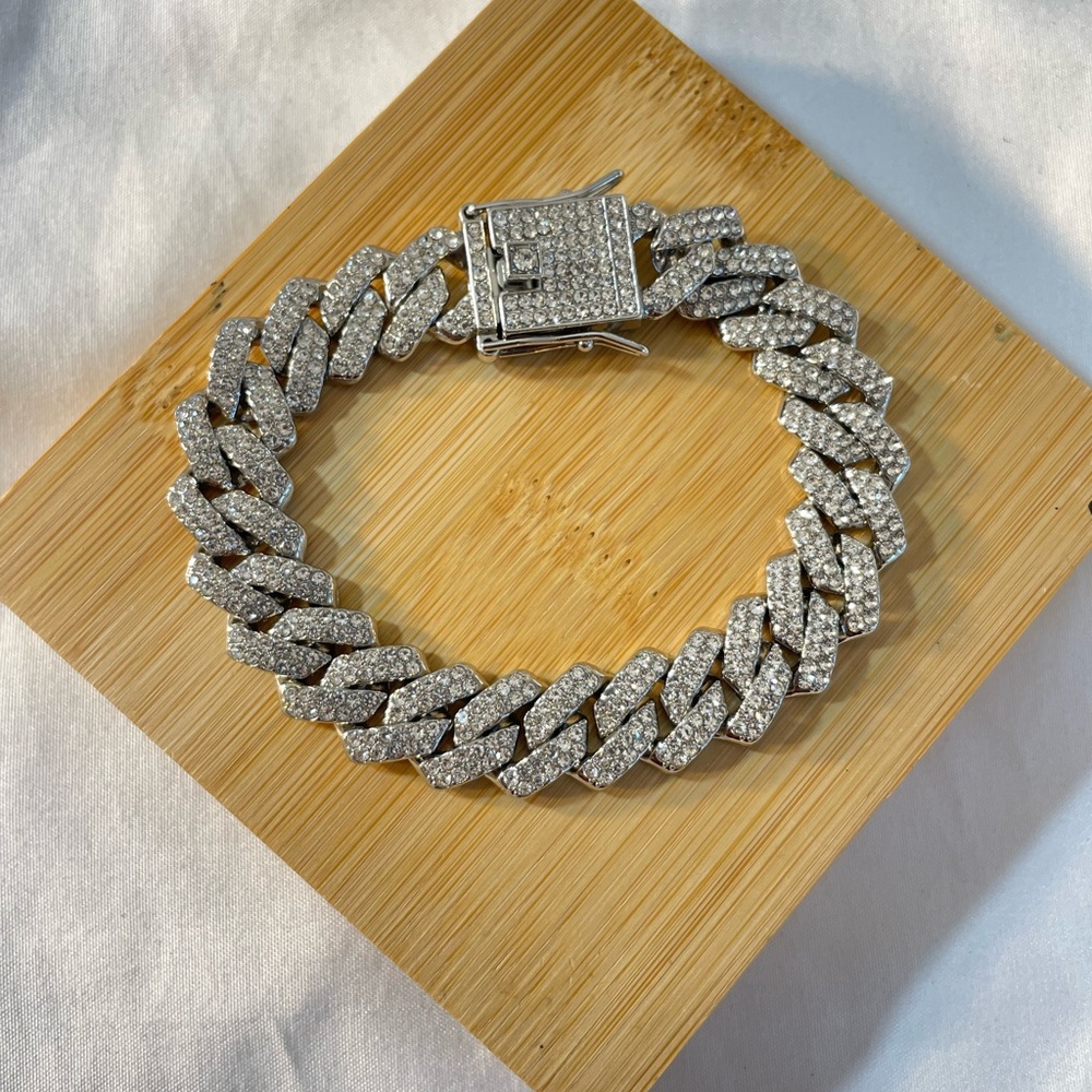 SILVER BRACELET